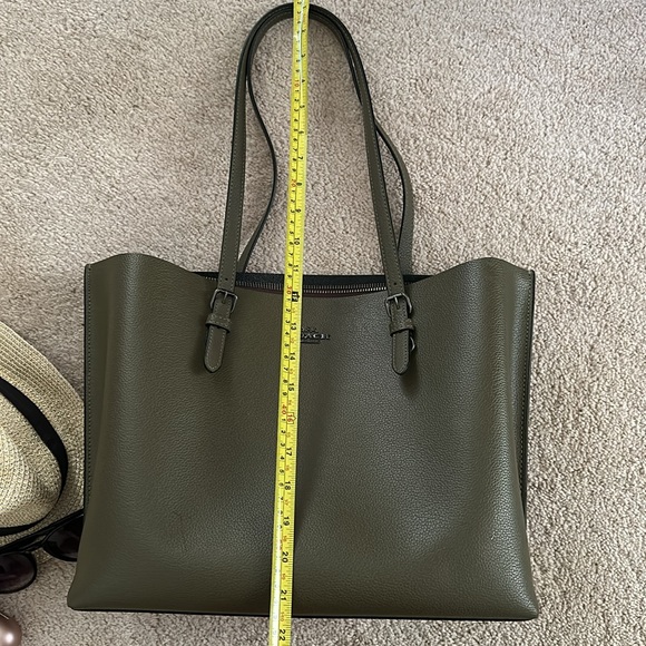 Coach Bag .Olive Green leather . Excellent - Picture 3 of 11